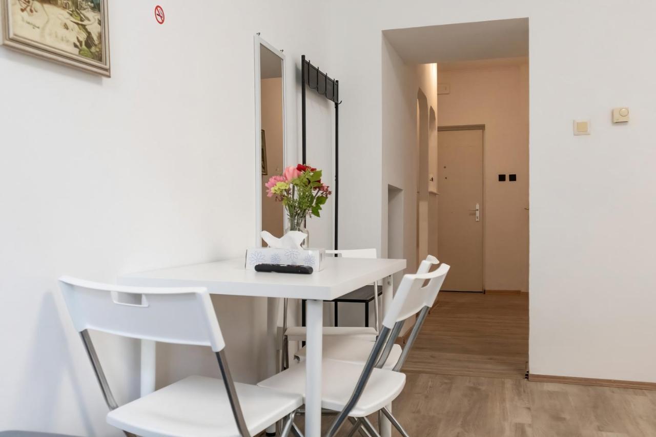 Apartment Spacious & Pleasent 2br Apt. Near Milenium Tower *